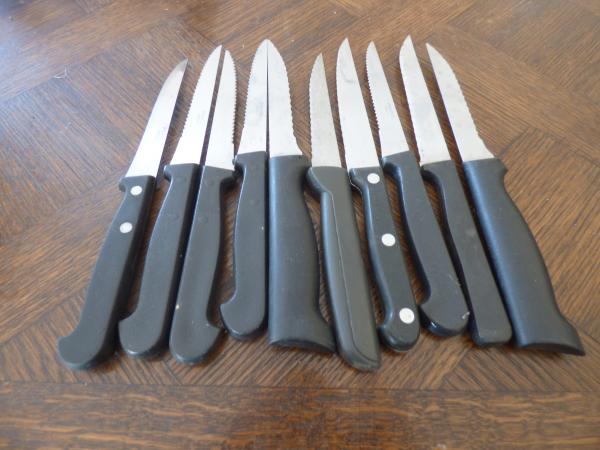 Lot 10 couteaux d&eacute;pareill&eacute;s