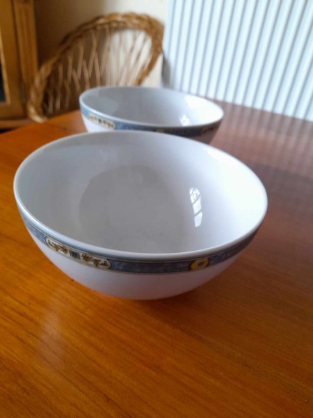 Vente Lot 2 bols en pocelaines bhv