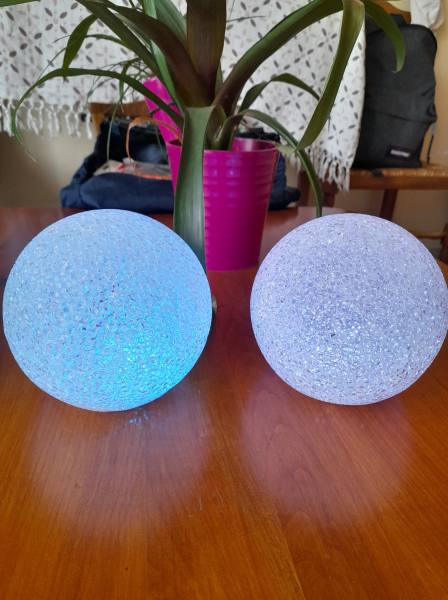 Lot 2 boules décoratives lumineuses multicolore