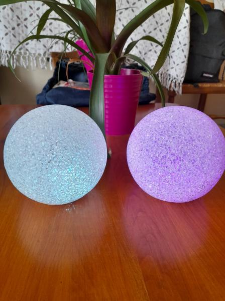 Lot 2 boules décoratives lumineuses multicolore pas cher