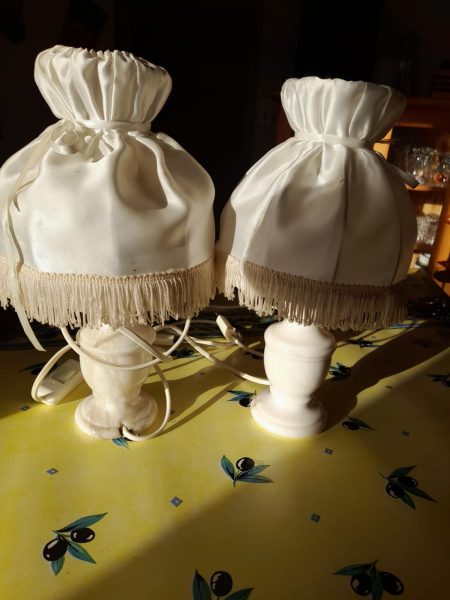 Annonce Lot 2 lampes de chevet en albatre blanc - vintage