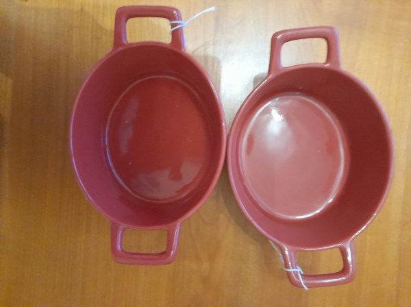 Vente Lot 2 plats / cocottes &agrave; four en c&eacute;ramique  couleu
