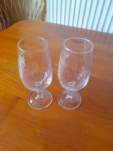 Annonce Lot 2 verres publicitaires pineau des charentes