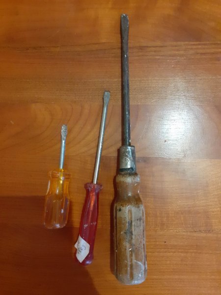 Lot 3 tournevis divers