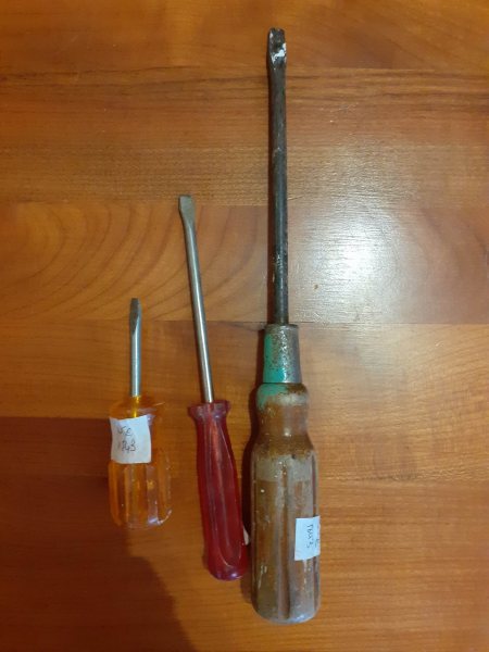 Vente Lot 3 tournevis divers