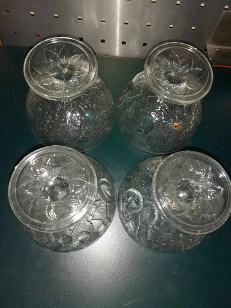 Annonce Lot 4 coupes à glace en verre moulé transparent