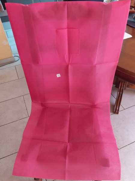 Lot 4 housses de chaise intissées rose fuchsia