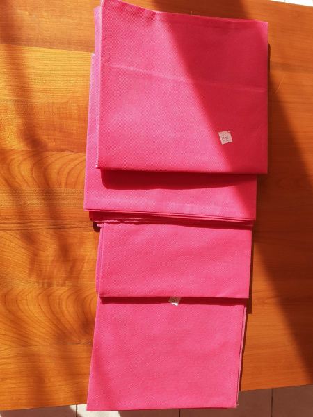 Lot 4 housses de chaise intiss&eacute;es rose fuchsia pas cher