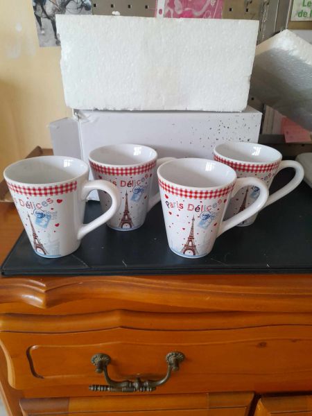 Annonce Lot 4 mugs paris délices - françoise saget