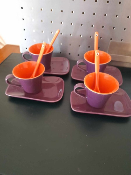 Annonce Lot 4 tasses et 4 sous tasse à café