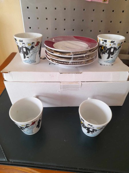 Vente Lot 4 tasses et 4 sous tasse à café - maxim's pari