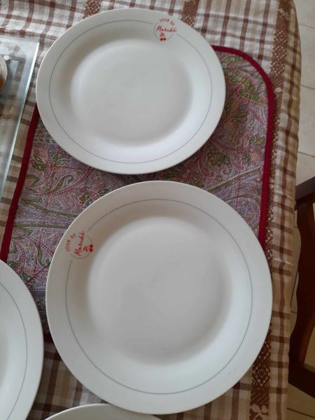 Vente Lot 6 assiettes rondes - assiettes &agrave; repas plates