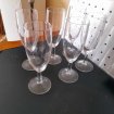 Lot 6 flutes à champagne en verre