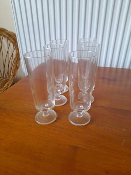 Vente Lot 6 flutes &agrave; champagne en verres - vintage