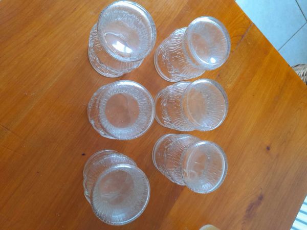 Annonce Lot 6 verres &agrave; orangeade en verre moul&eacute;