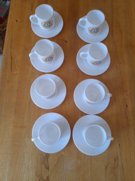 Vente Lot 8 tasses et 8 sous tasses