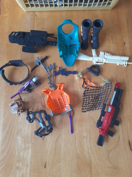 Lot accessoires poup&eacute;e mannequin action man -