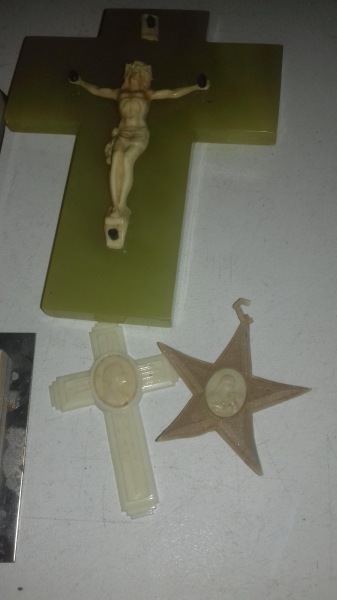 Lot d'objets religieux pas cher