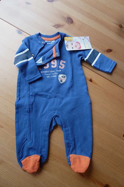 Vente Lot de  9 v&ecirc;tements b&eacute;b&eacute; de 0 &agrave; 12 mois