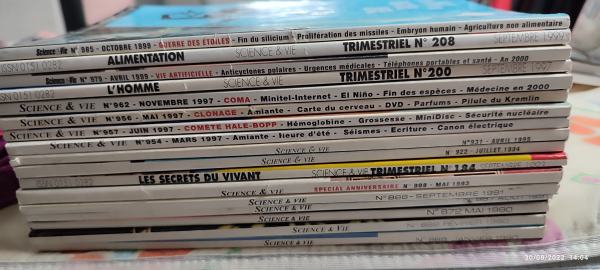 Lot de sciences et vie anciens pas cher