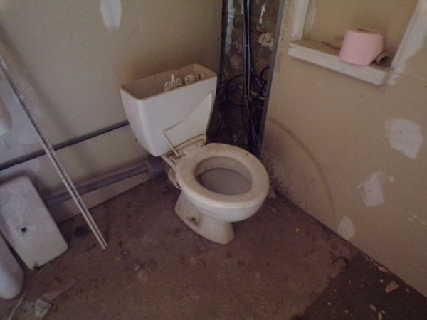 Lot de wc &amp; lavabo pas cher