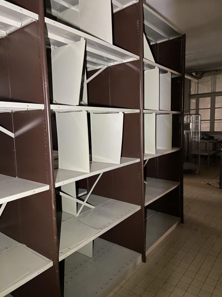 Annonce Lots d'&Eacute;tag&Egrave;res m&Eacute;talliques