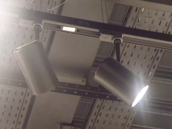 Luminaires suspendus led et décharge pas cher