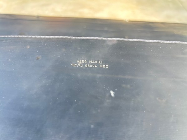 Annonce Lunette arri&egrave;re pour ferrari f40