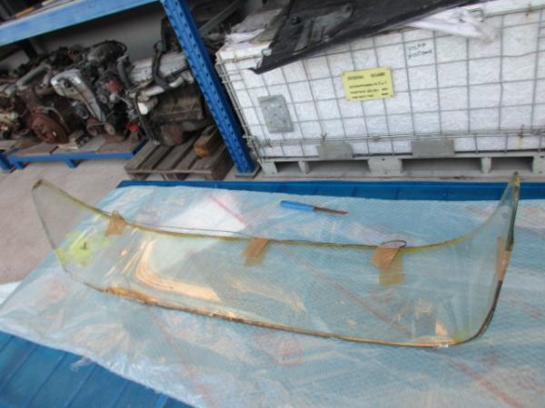 Lunette arri&egrave;re pour ferrari mondial