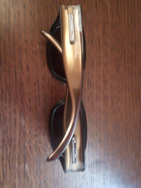 Annonce Lunette de soleil christian