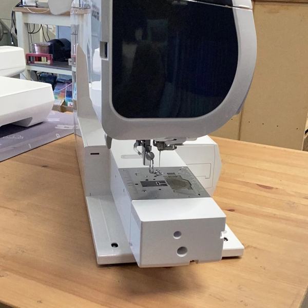 Annonce Machine polyvalente brother luminaire innov-is xp3