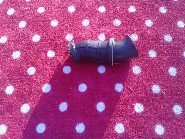 Annonce Manchon d air scooter suzuki 125 sixteen 2014