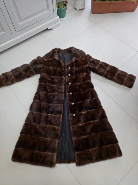Manteau en vison, modèle actuelle, taille 34-36