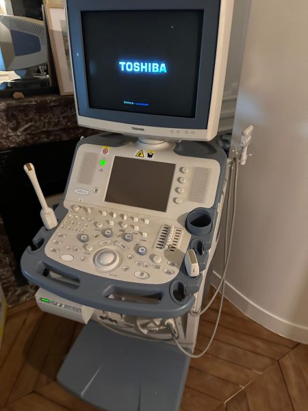 Annonce Mat&eacute;riel m&eacute;dicale &eacute;chographe toshiba xario