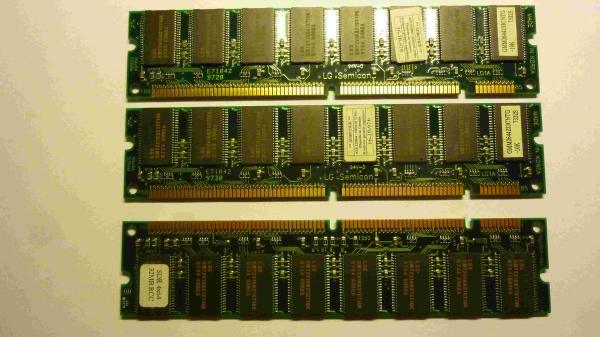 M&eacute;moire pour ordinateur 32 mo x 3