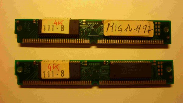 M&eacute;moire pour ordinateur 4 ko x 2