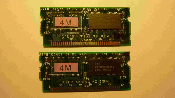 M&eacute;moire pour ordinateur 4 mo x2