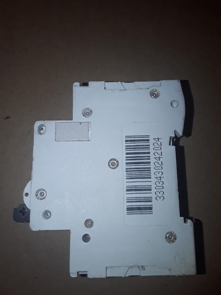 Vente Merlin gerin 24202 disjoncteur modulaire multi 9 -