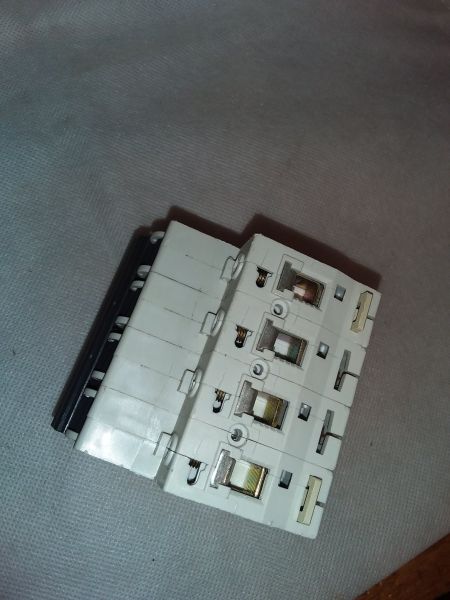 Vente Merlin gerin disjoncteur t&eacute;trapolaire c32n 10a 380