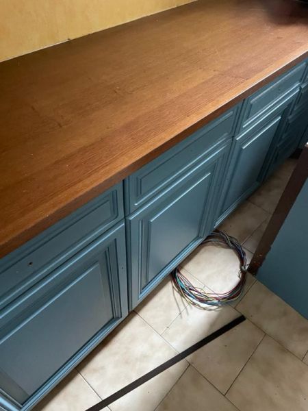 Meubles de cuisine en tr&egrave;s bon &eacute;tat d&eacute;j&agrave; d&eacute;pos&eacute;s,