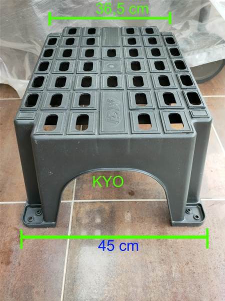 Mgi marchepied simple 1 marche noir gris plastique pas cher