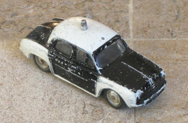 Miniature cij : voiture de police renault dauphine pas cher