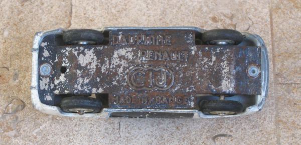 Annonce Miniature cij : voiture de police renault dauphine