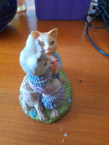 Miniature -petite figurine 2 chats en céramique " pas cher