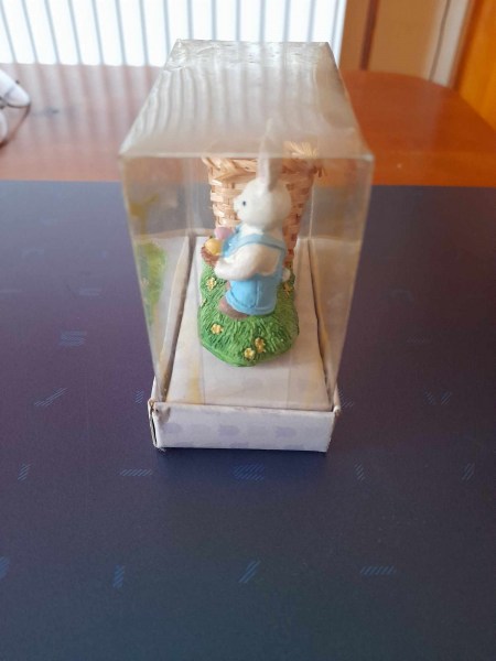 Annonce Miniature -petite figurine lapin en c&eacute;ramique