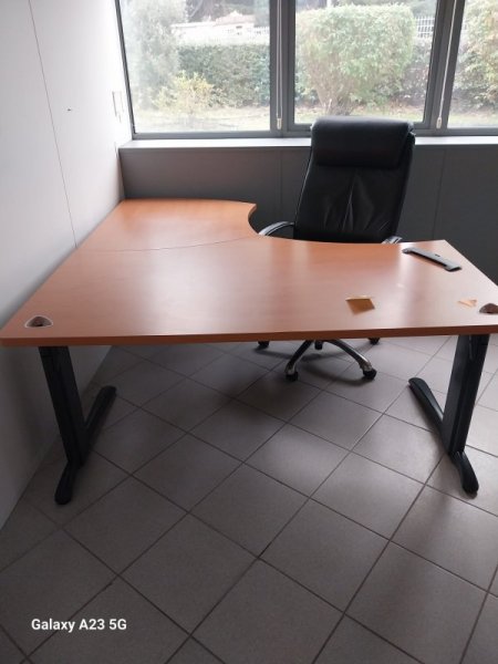 Mobilier de bureau et matériel bureautique pas cher