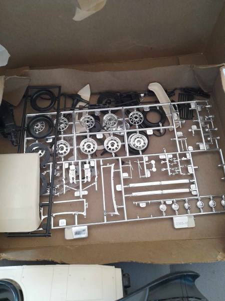 Vente Monogram 2305-maquette plastic