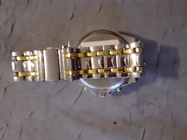 Vente Montre stainless steel ouge 415