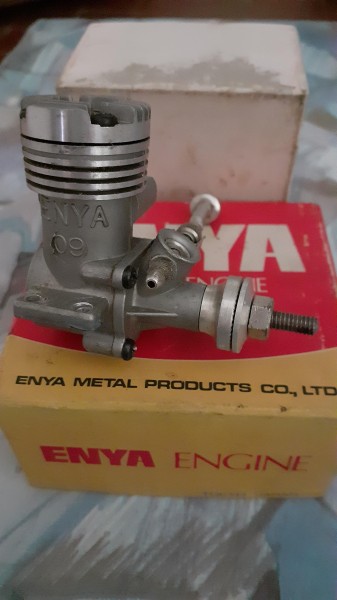 Moteur de modele reduit marque enya 09