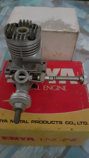 Vente Moteur de modele reduit marque enya 09